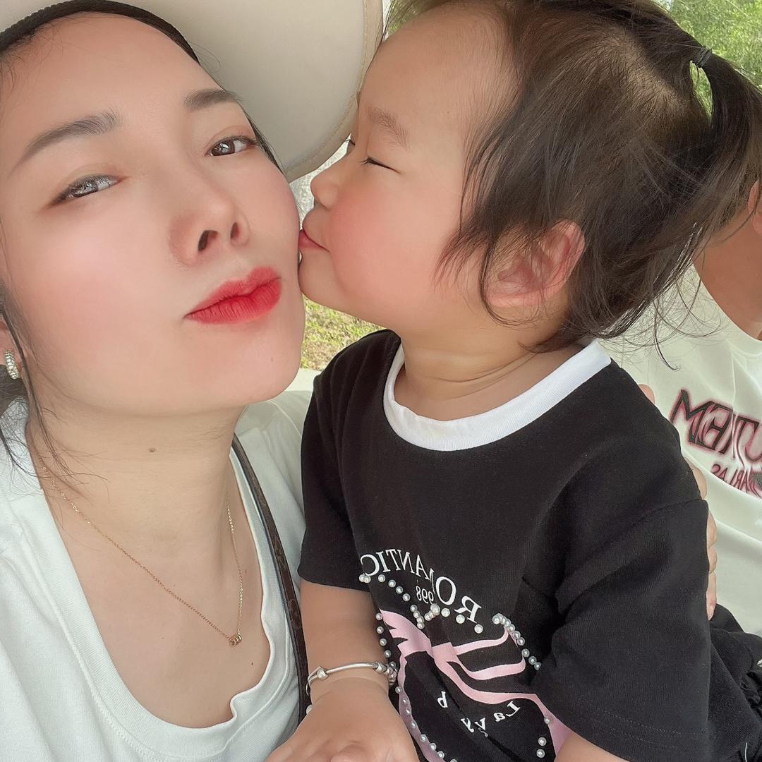 颜究院艾善美智能科技美肤中心官方号