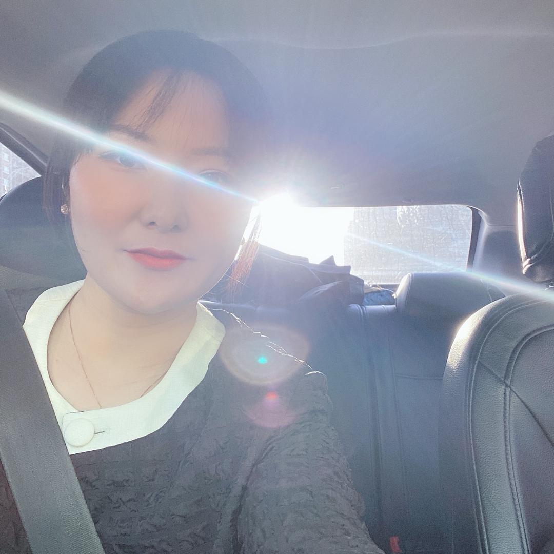圆圆脸的园园