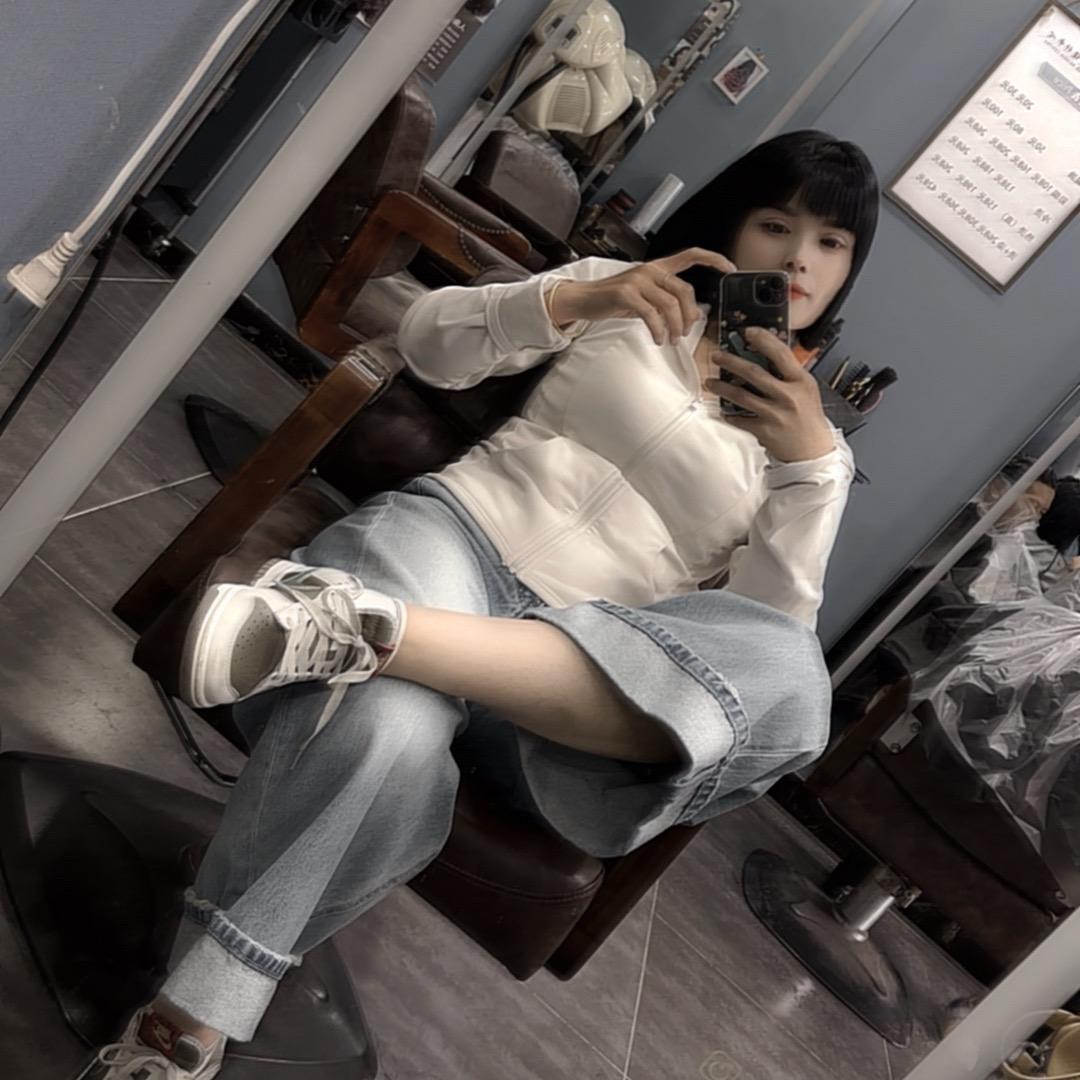 @岩