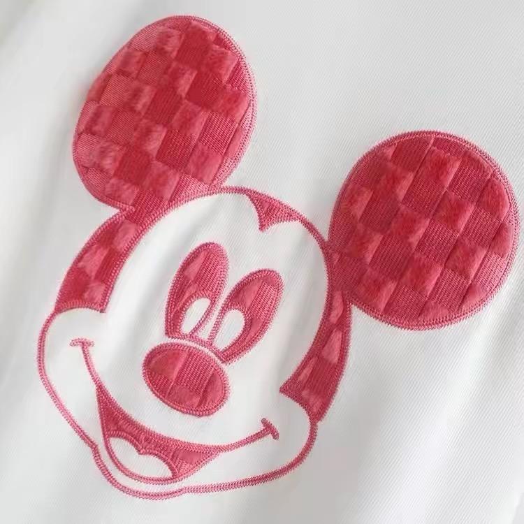 衣唯风尚女装旗舰店