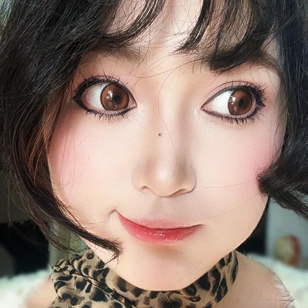 70岁雄鹰般的女人