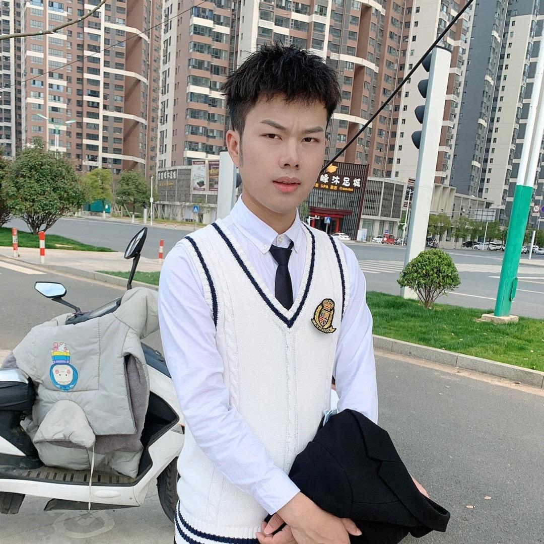 颜先森🧑‍✈️