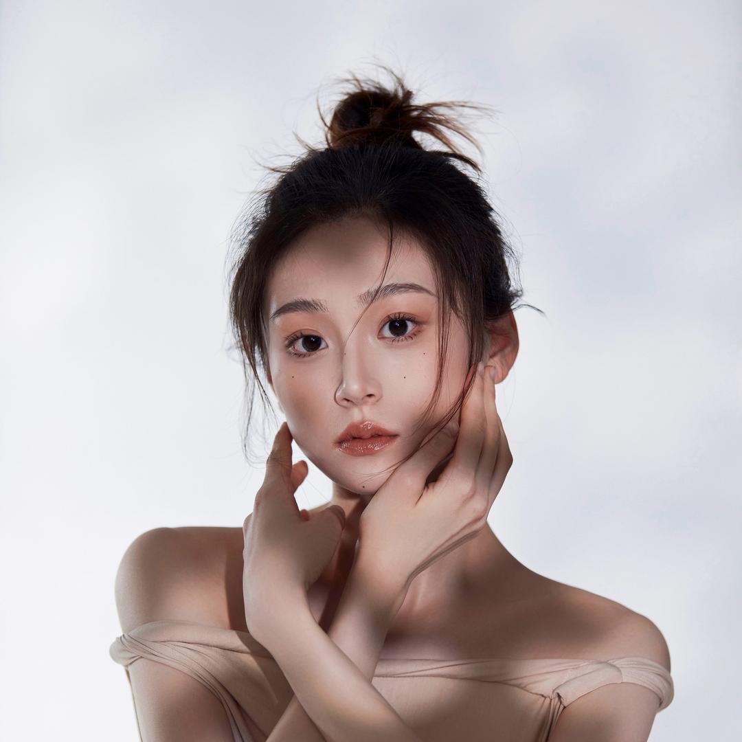茜茜-