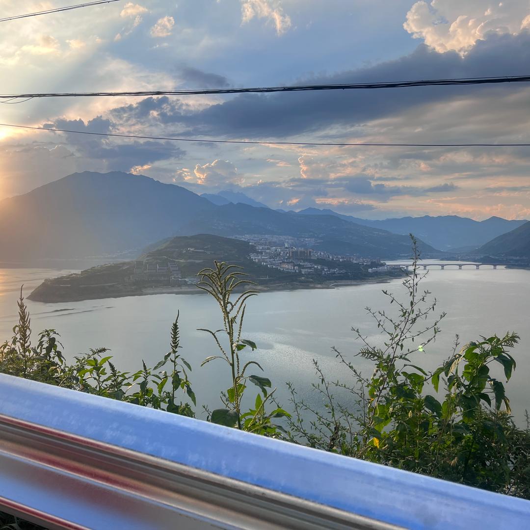 康弟下乡村