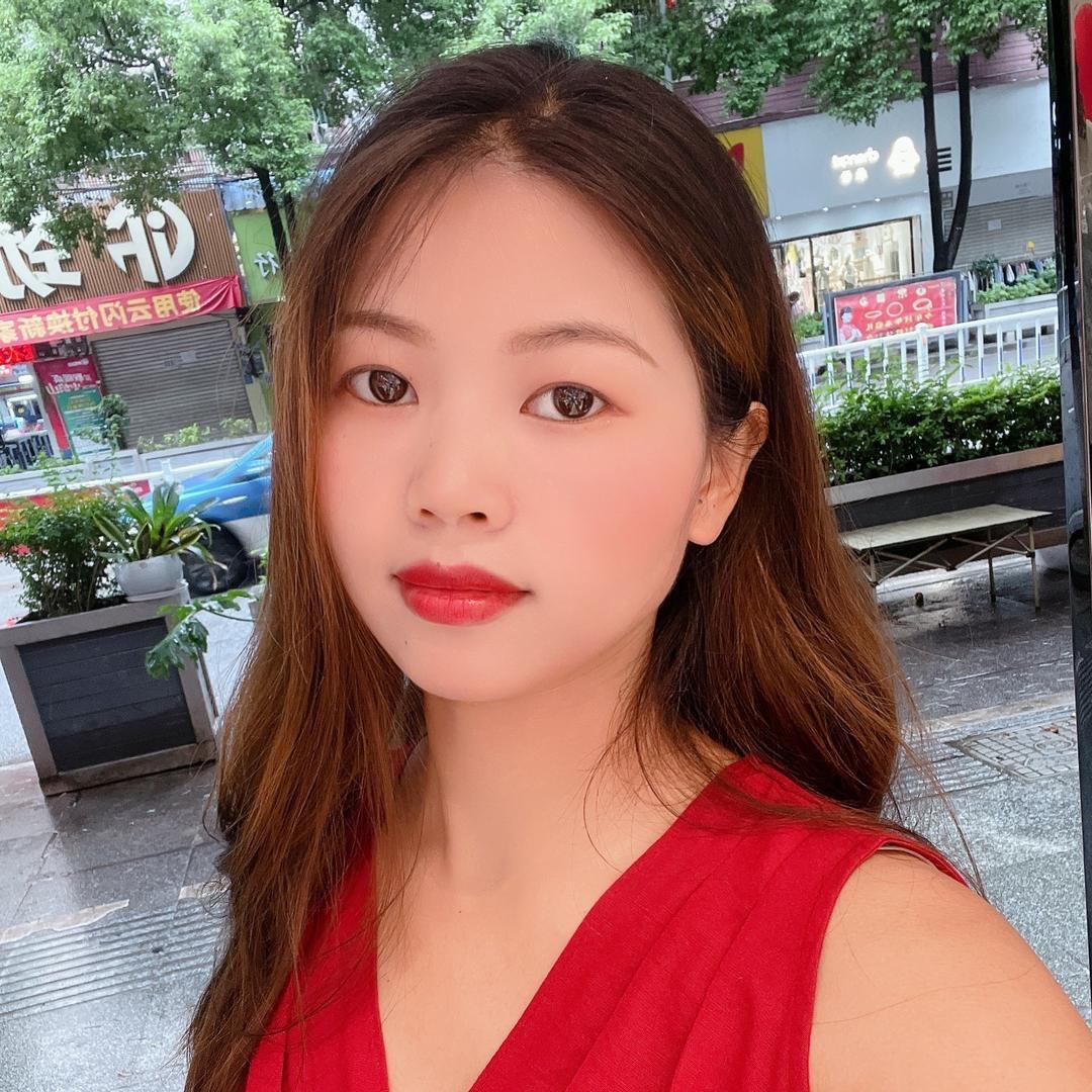 杨小小