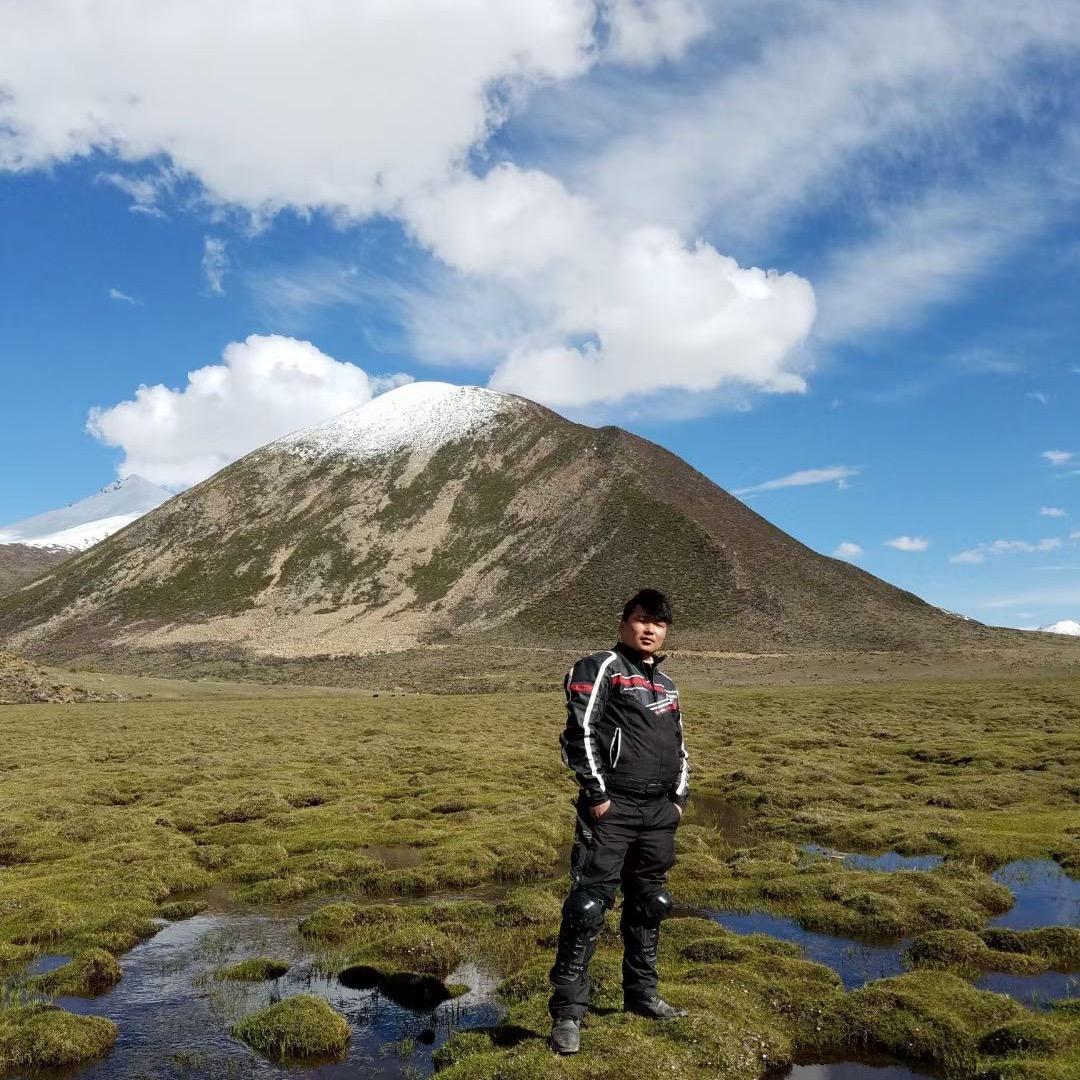 背包的丑三 子洲乌托邦KTV