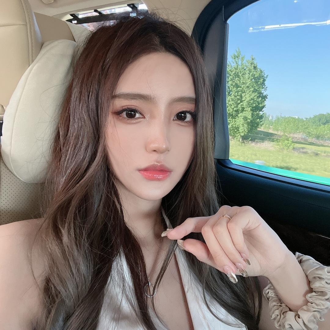 🌺我是一朵小红花