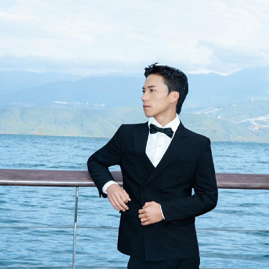 拉萨男士设计发型阿诺