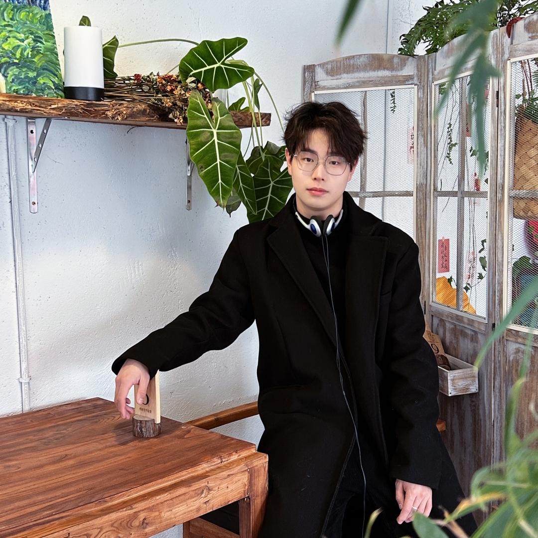 S&N苏暖婚纱化妆师小智