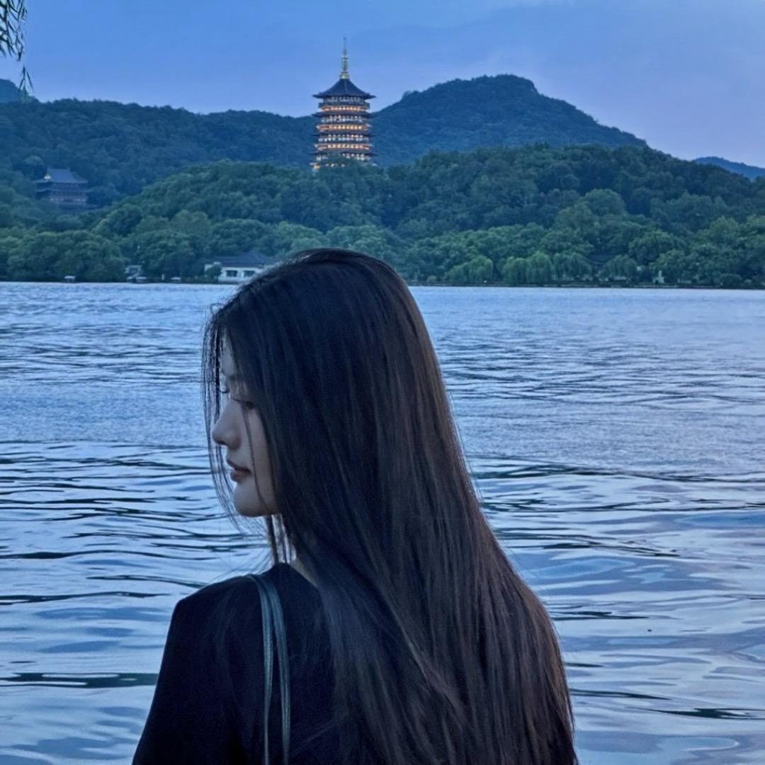 汉堡是只小胖狗