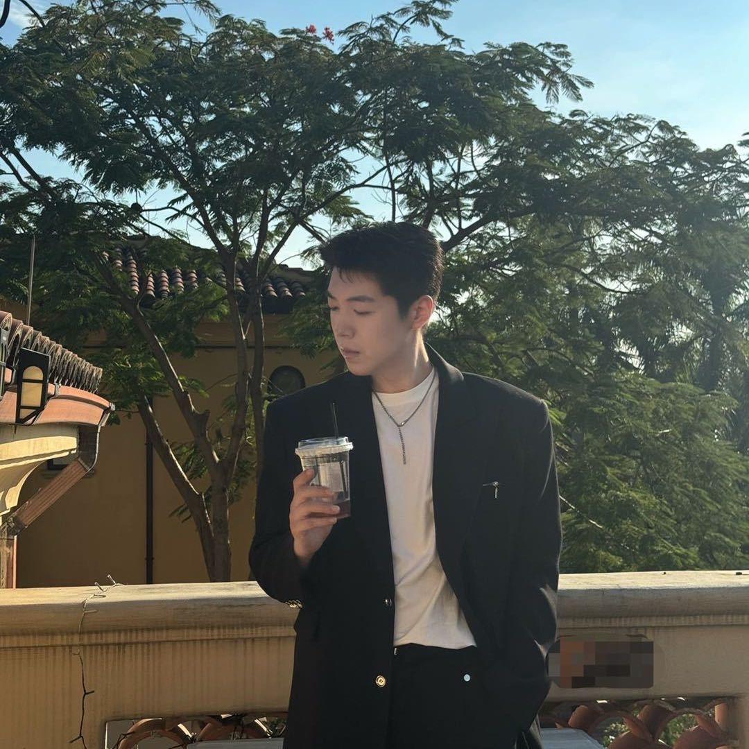 张诗博(9月21感恩百万粉丝邱姐生日会)