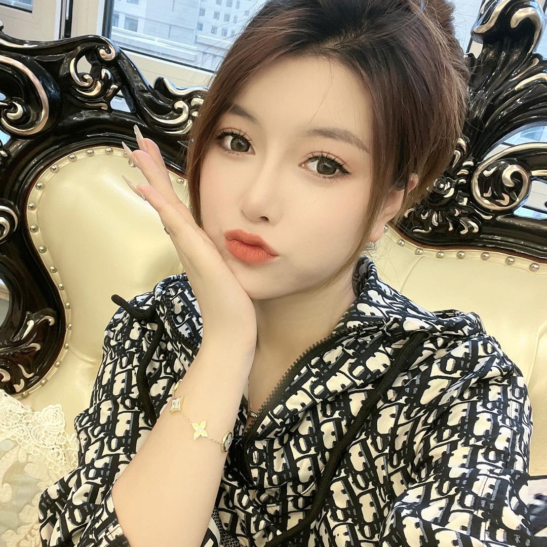 佳信精品服饰