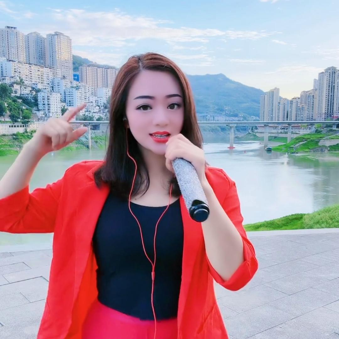 云儿🎤17:40开播（师父歌手大晏儿）