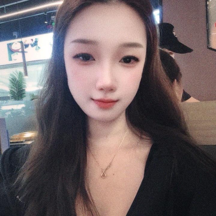 小何同学👩‍🎓