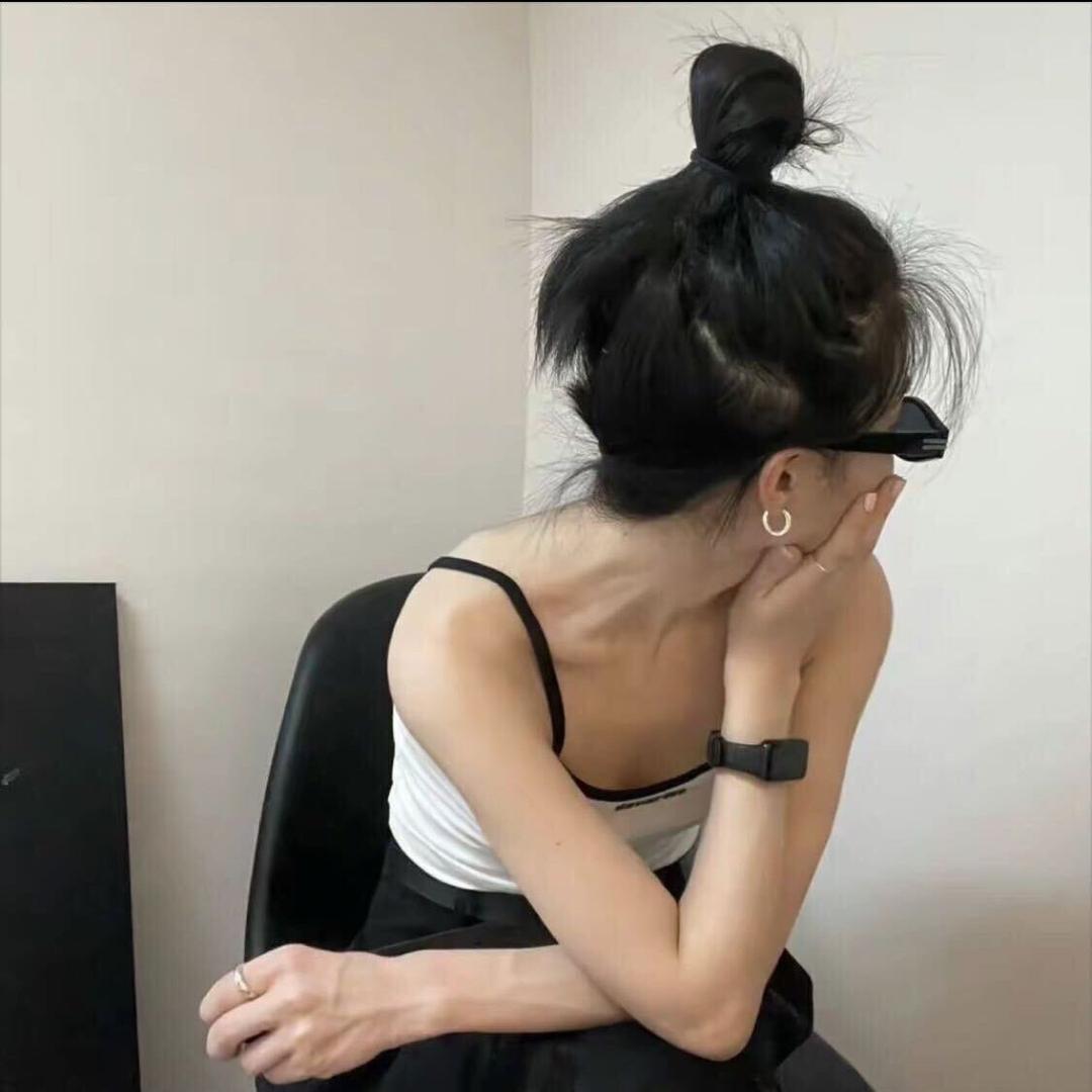 @Evelyn998