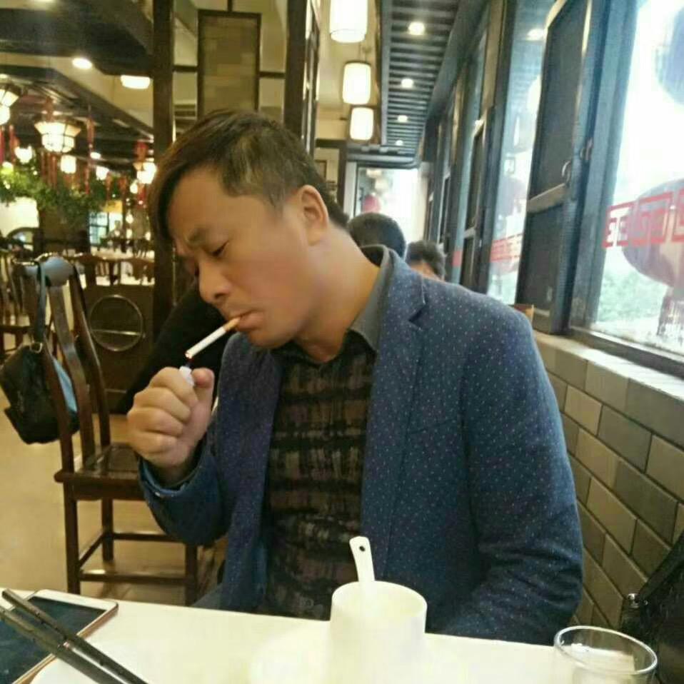 黄梅，帅先生