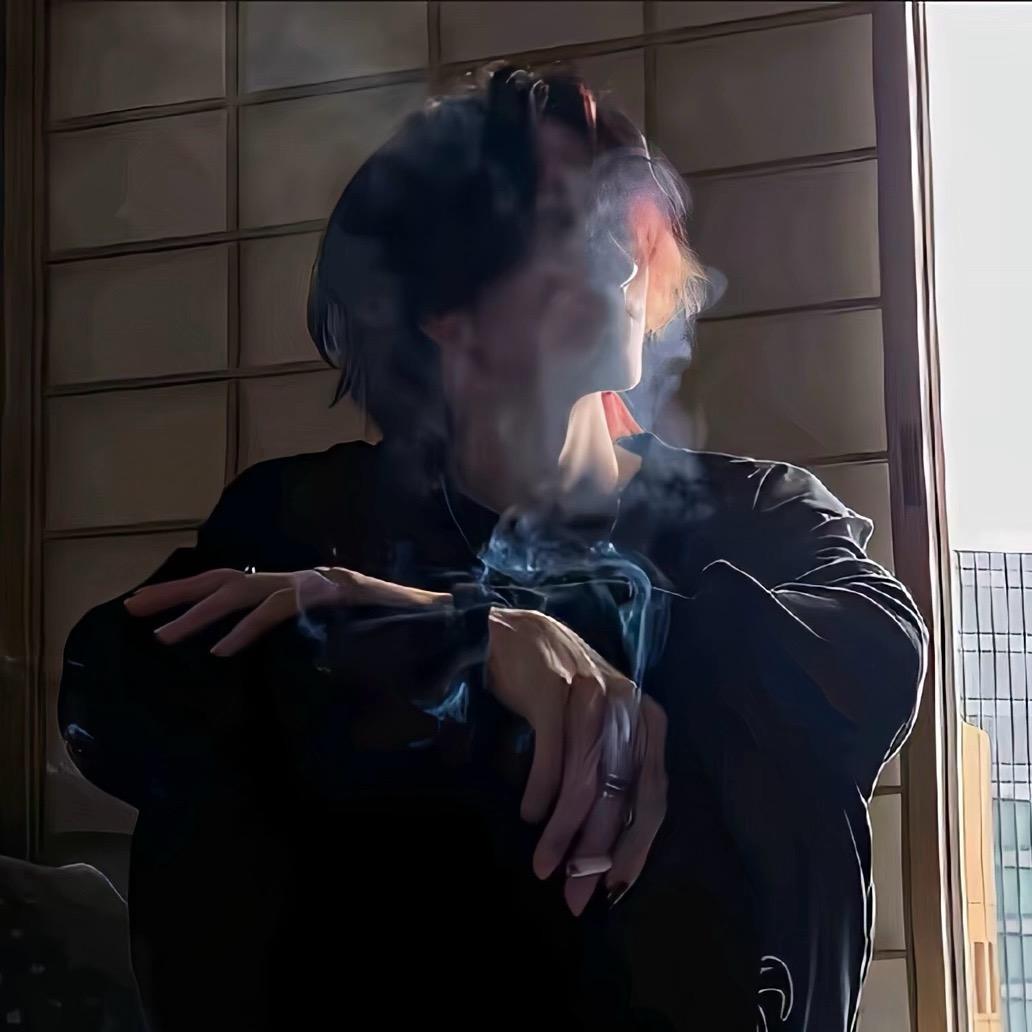 静候