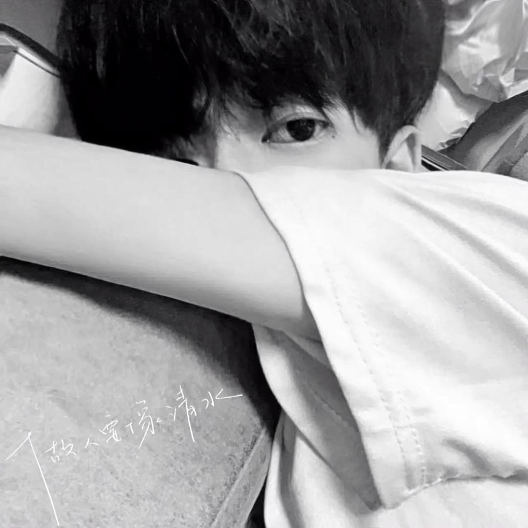 小奇饱（地铁逃生）