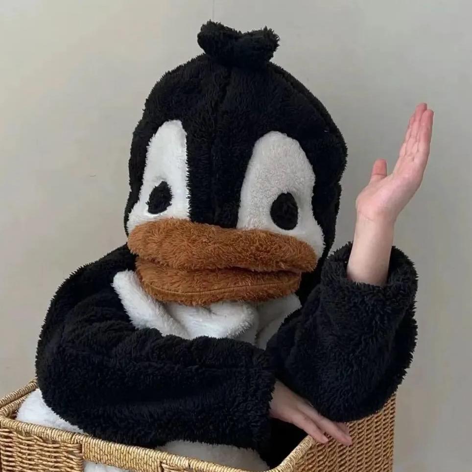 穿黑丝的性感母蟑螂