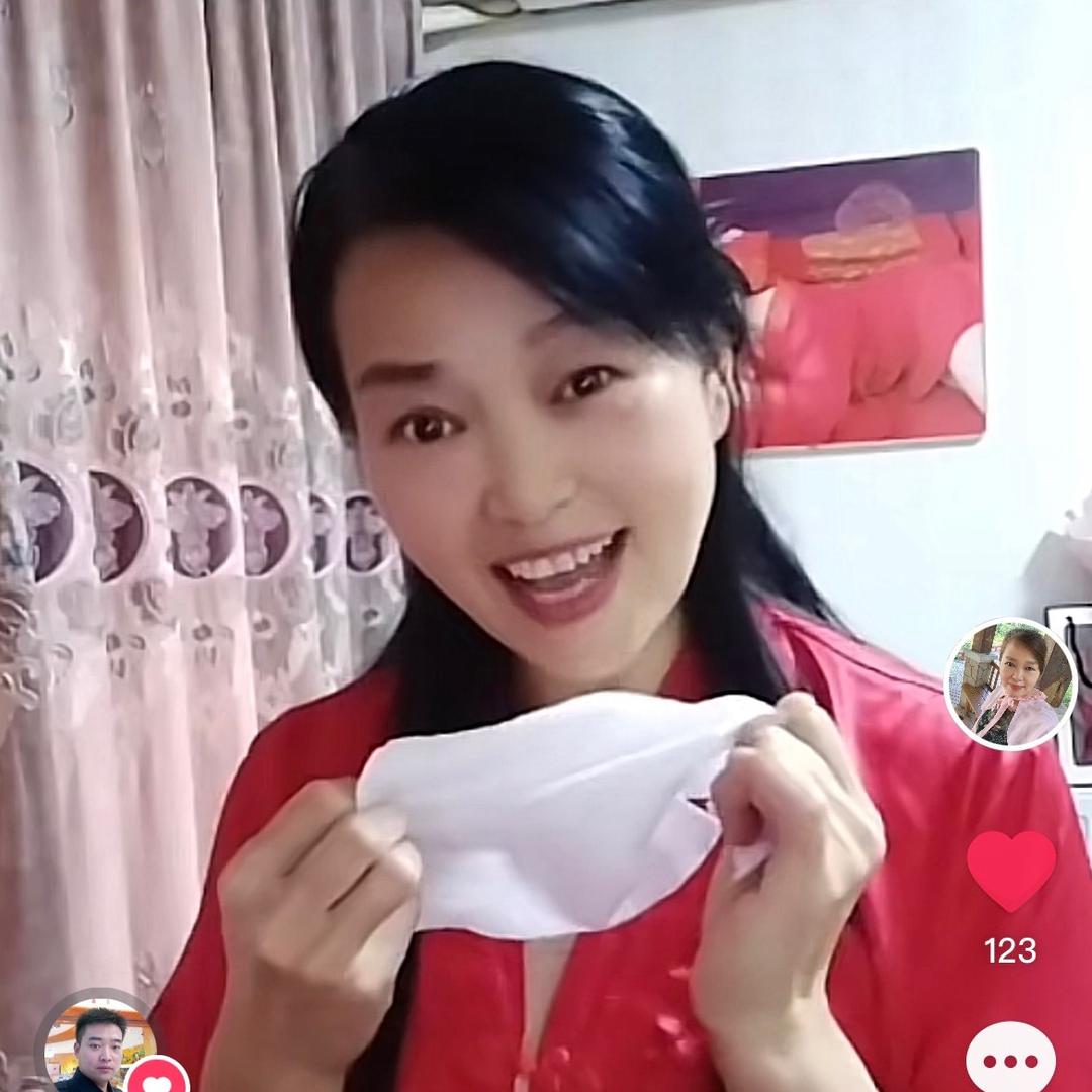 刘三姐🎤唱歌！下午一点二十开播