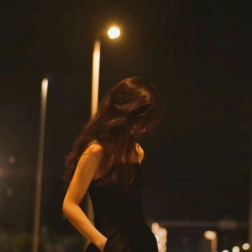 依月=悦🌛