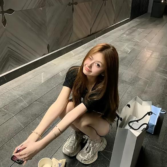 冯美美_