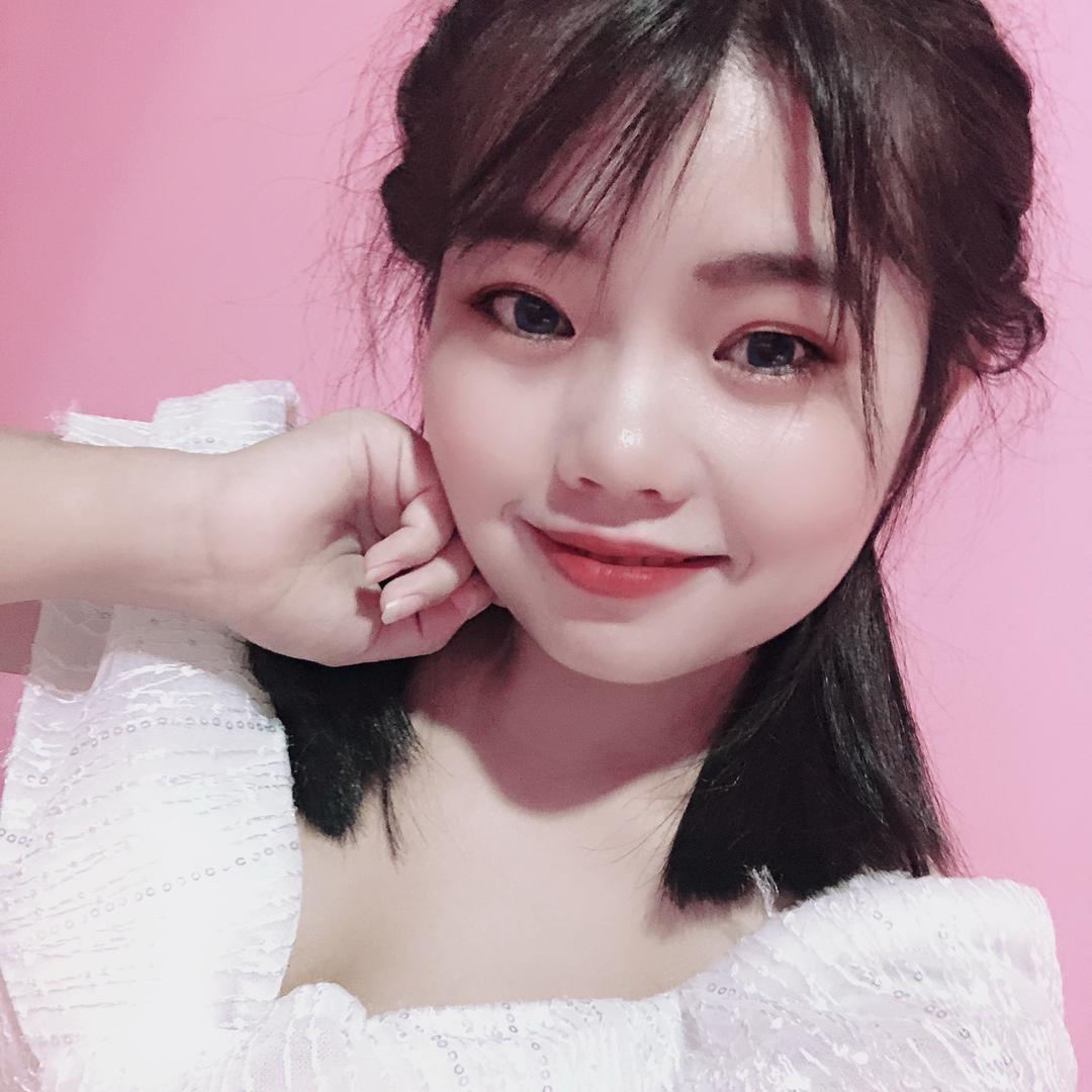 努力卖馄炖的小佳