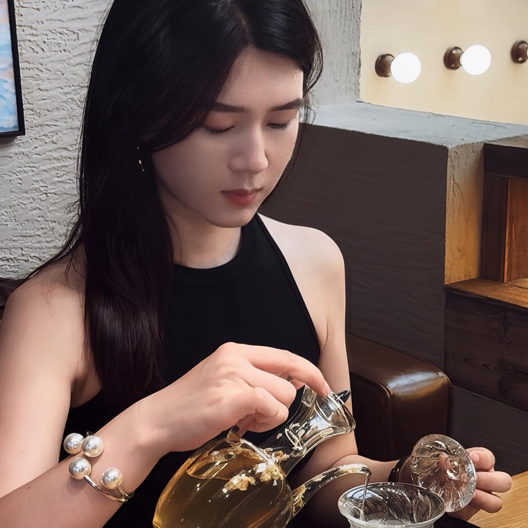 露娜小姐