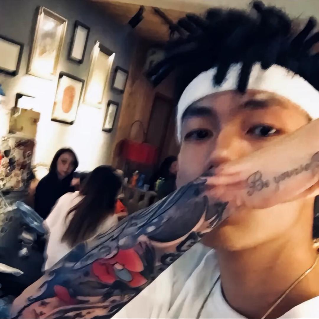 @Æħ Jıąñ🗡️