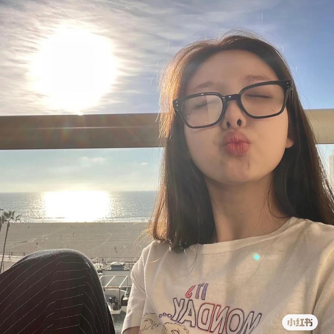 一闪一闪亮金金