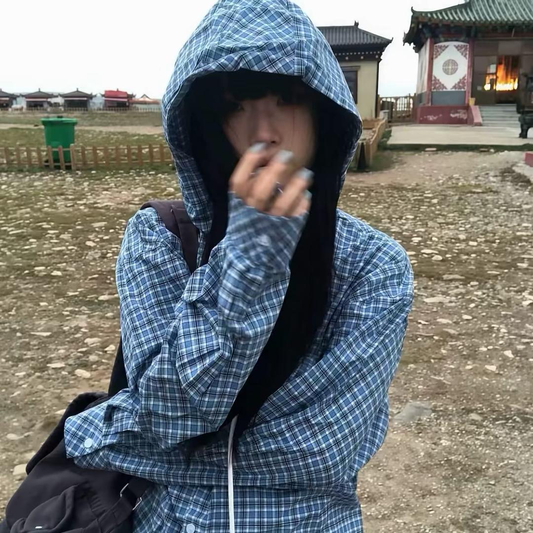 记住我耳垂下的痣.