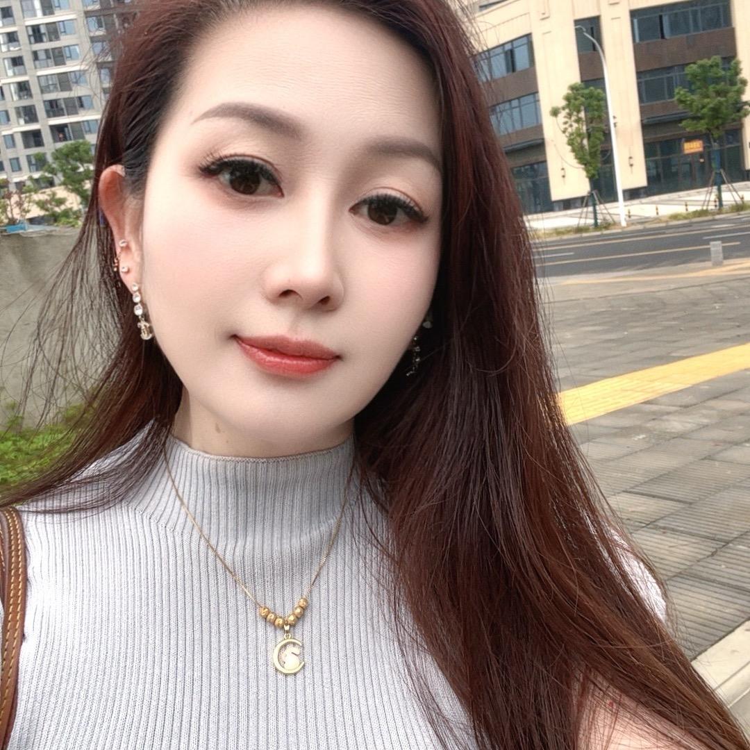 月月💋