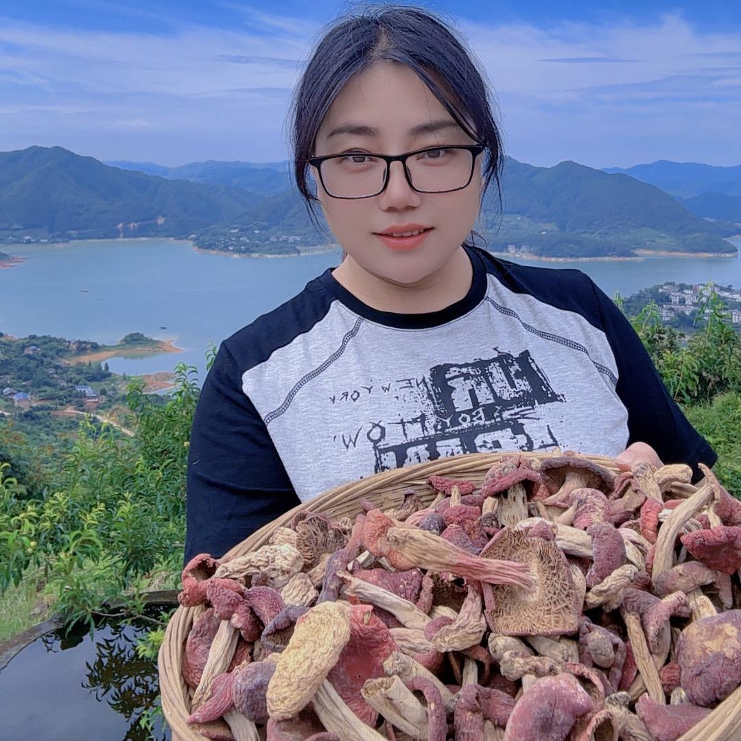 东江湖刘百舒