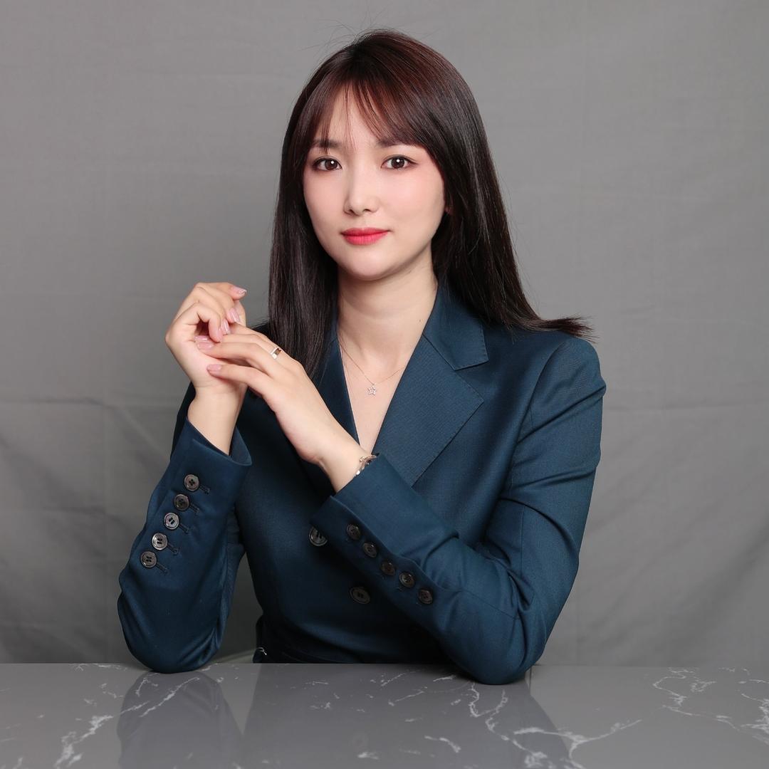 华发龙湖天曜孙佳炎