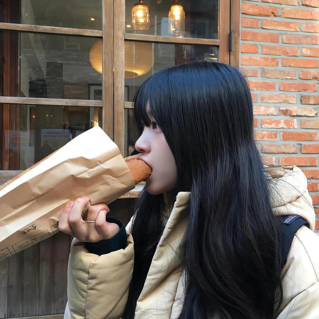 易辰轻奢女装工厂店