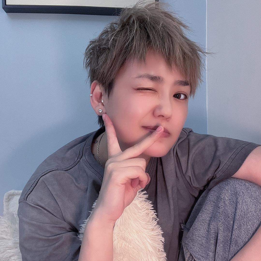 大哥是个女神经