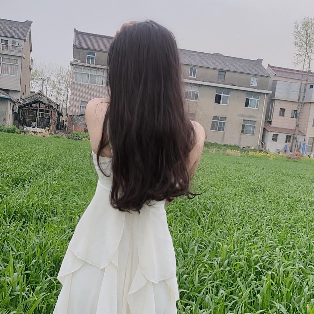 何必在忆
