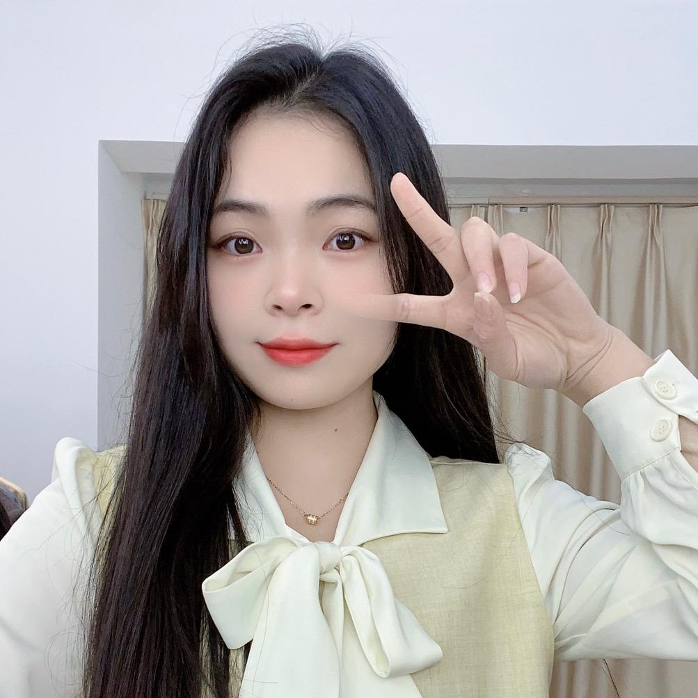 小月月穿搭