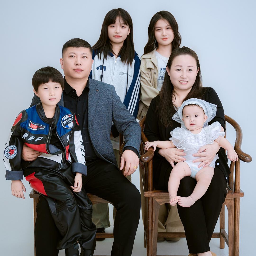 兰姐刚生5胎(月子中)