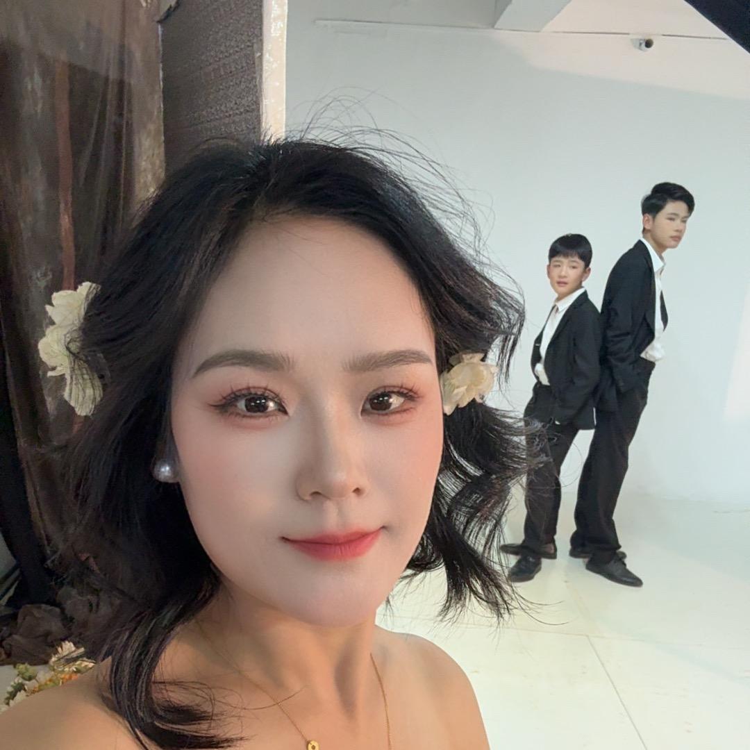 爱拍视频的轩妈（努力版）