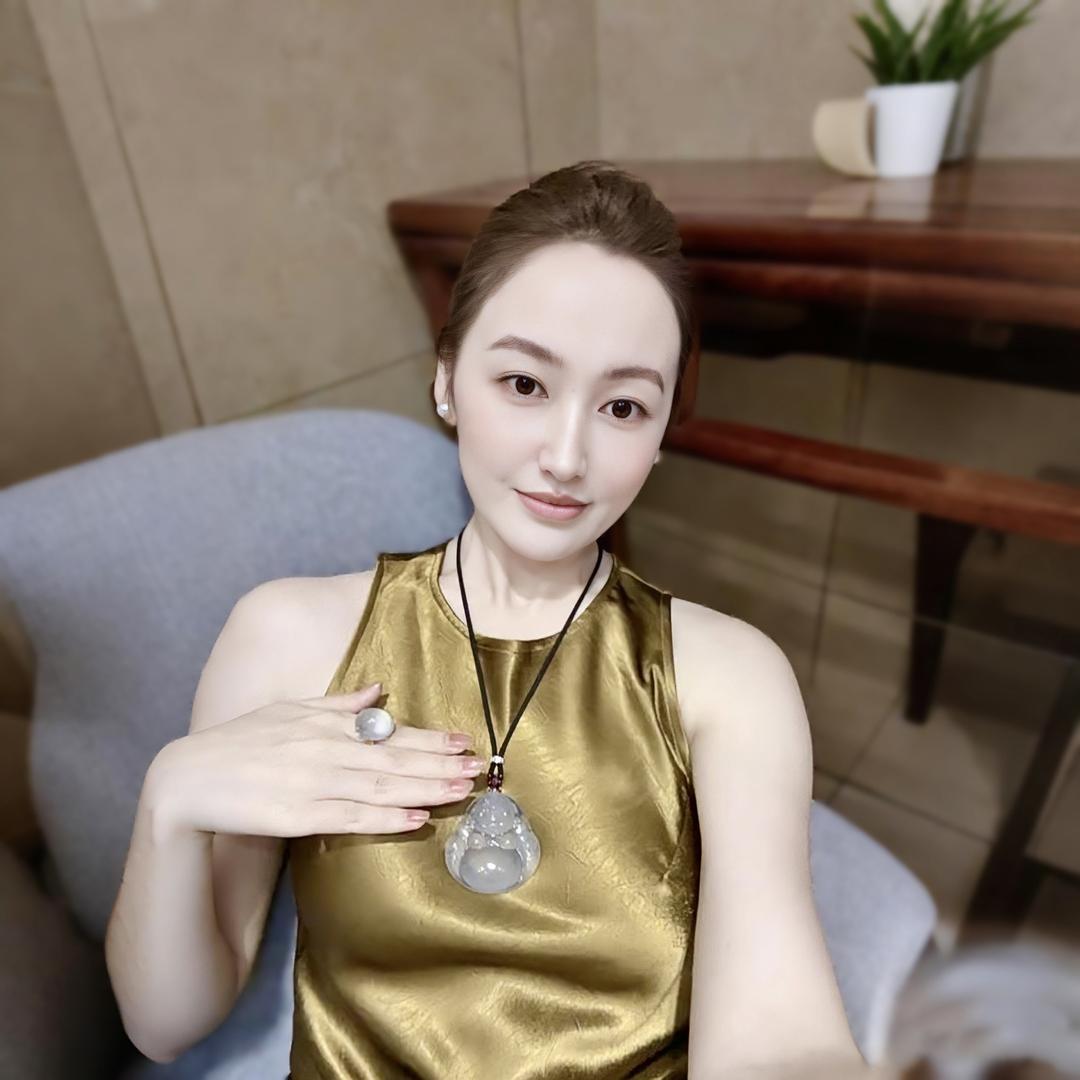 赵诗冉-九号珠宝