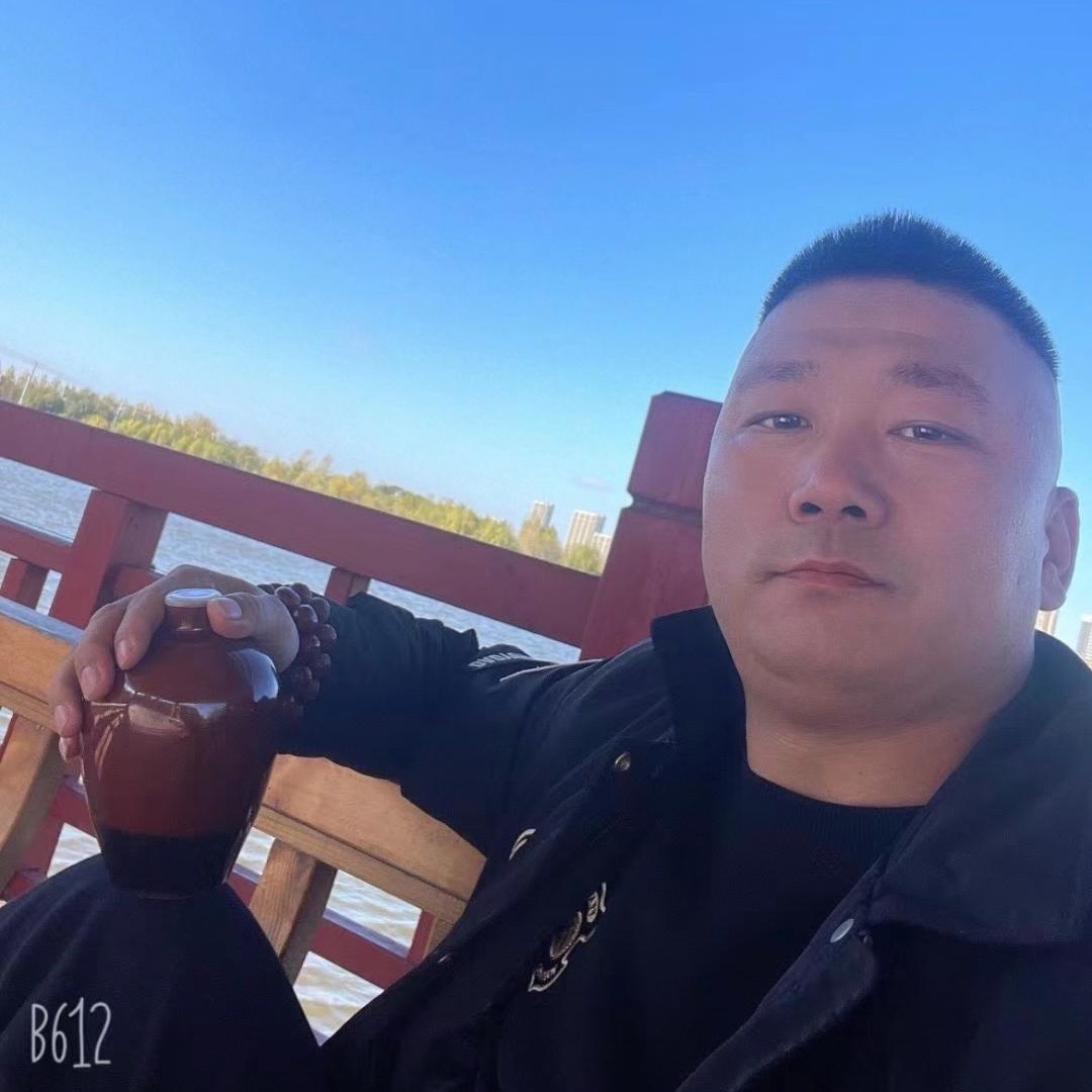 逸轻尘家