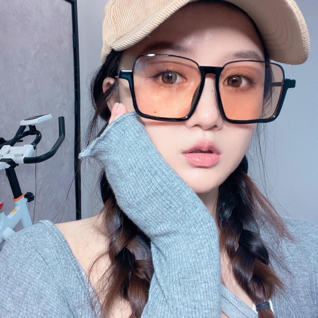 我就是静静^_^