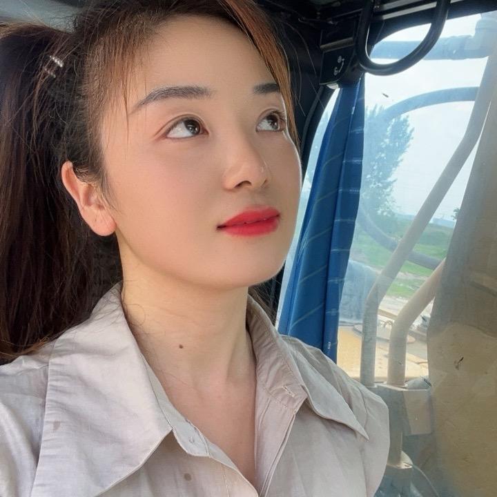 挖机三妹