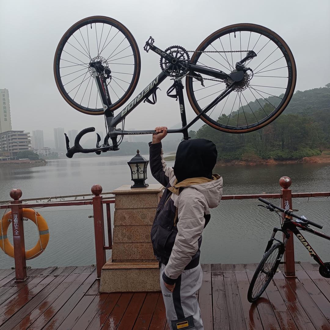 li健卖自行车