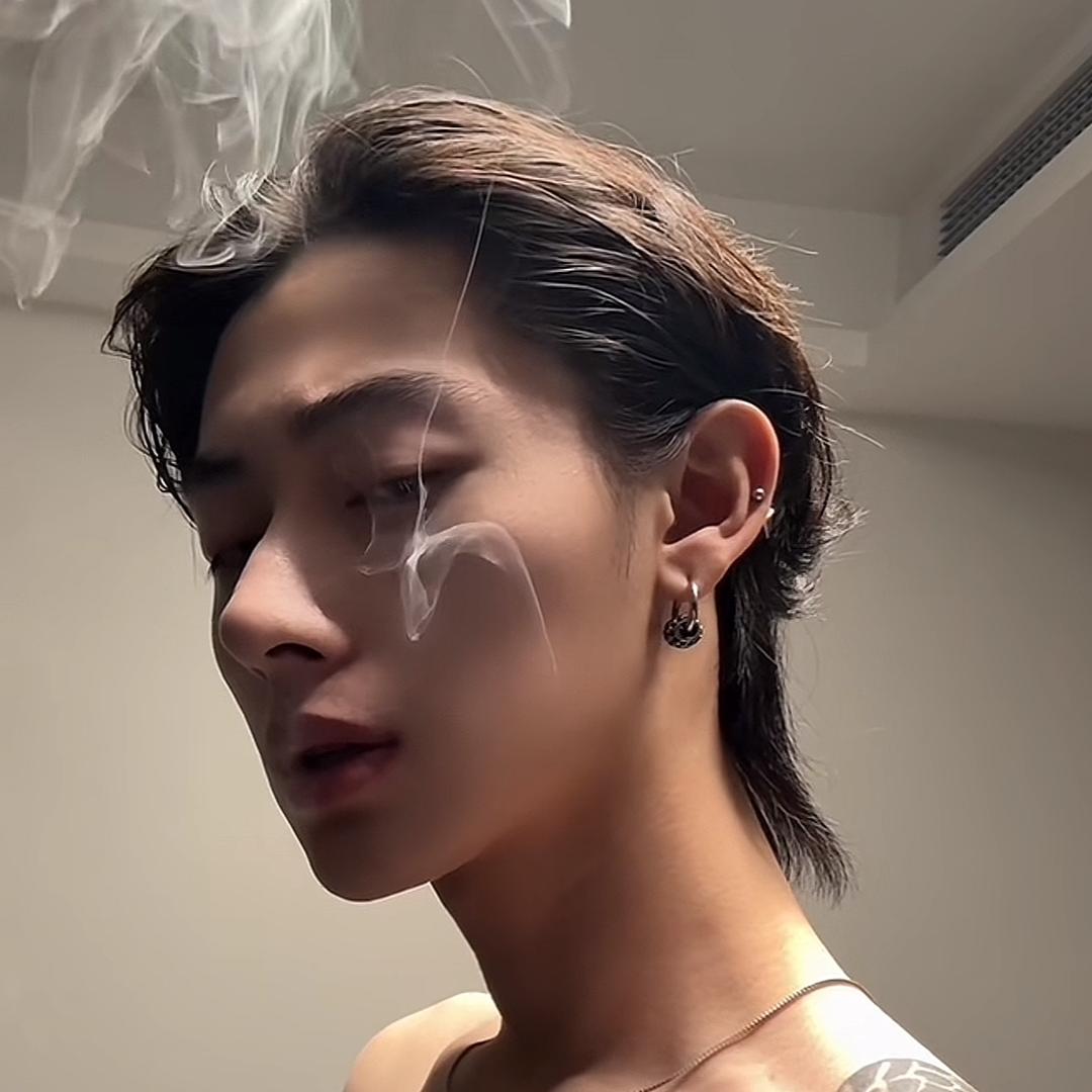 柒零、