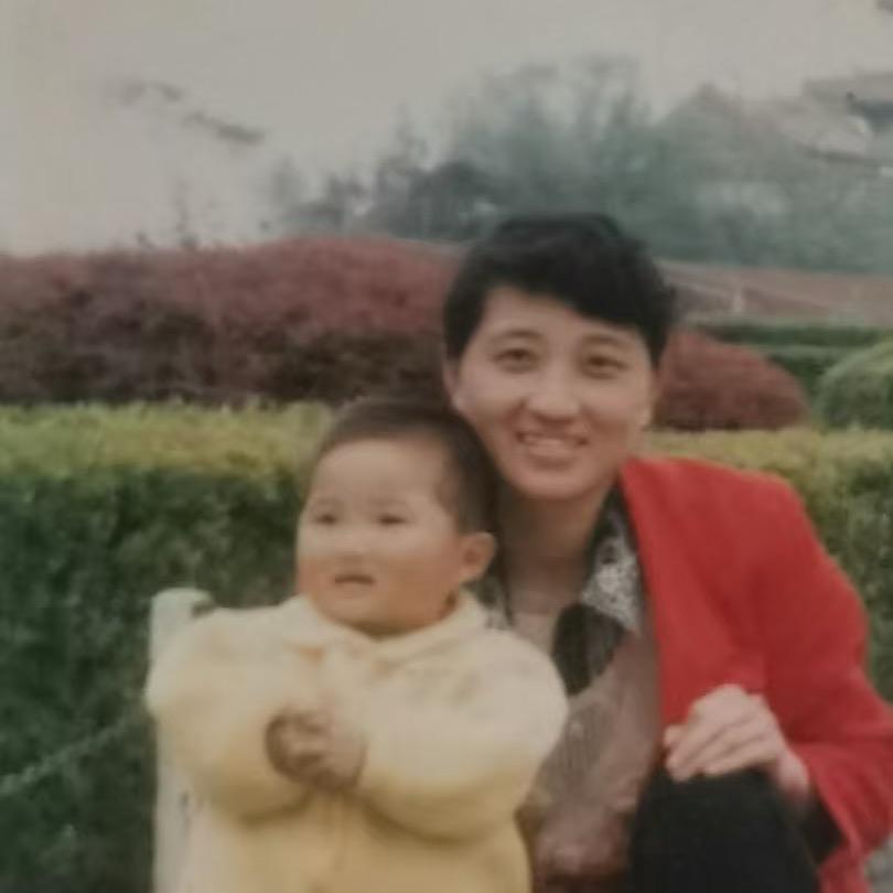 美女的妈妈