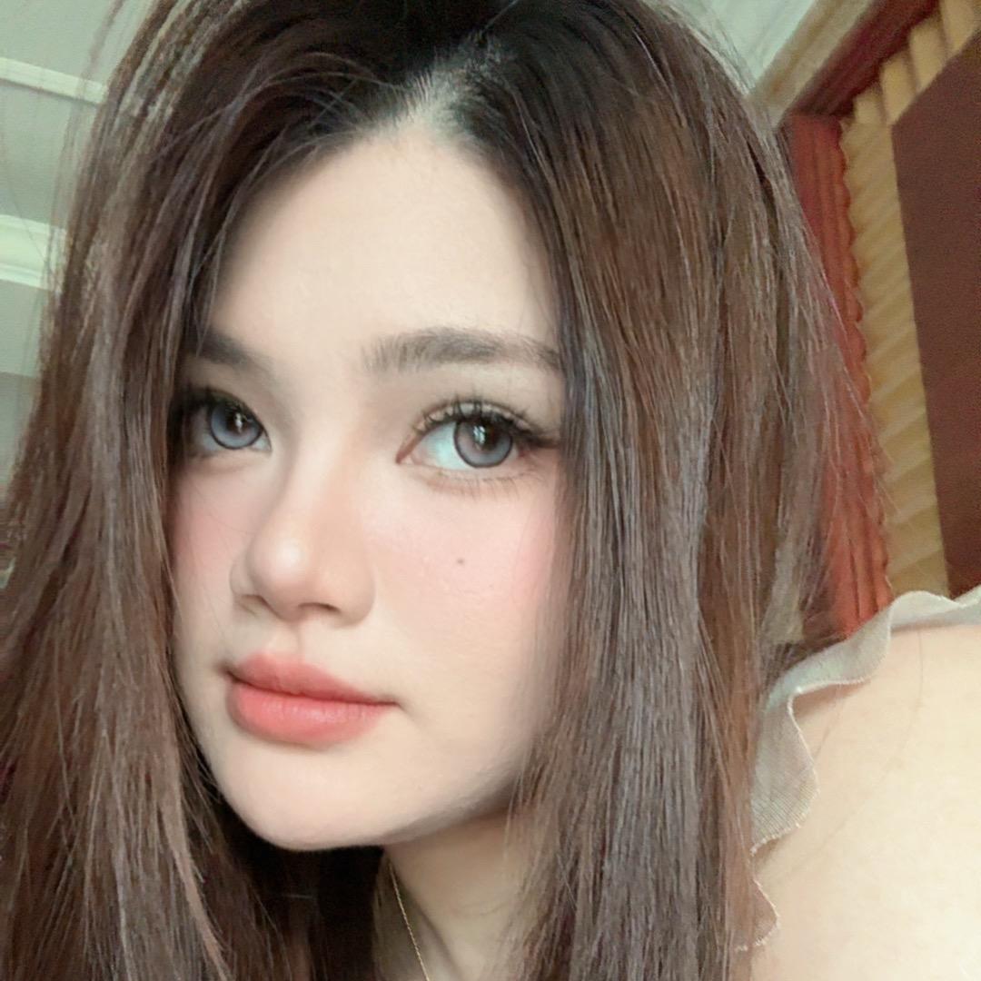 小依