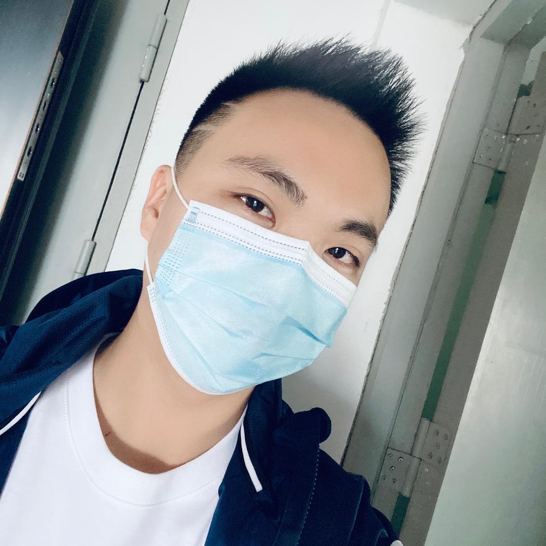 小黑哥哥😘😘