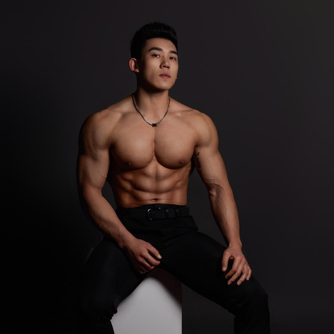 王卡卡-